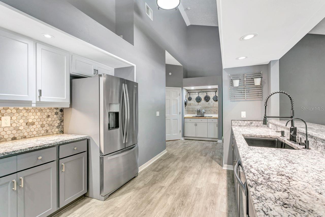 COUNTRY GATE - Residential