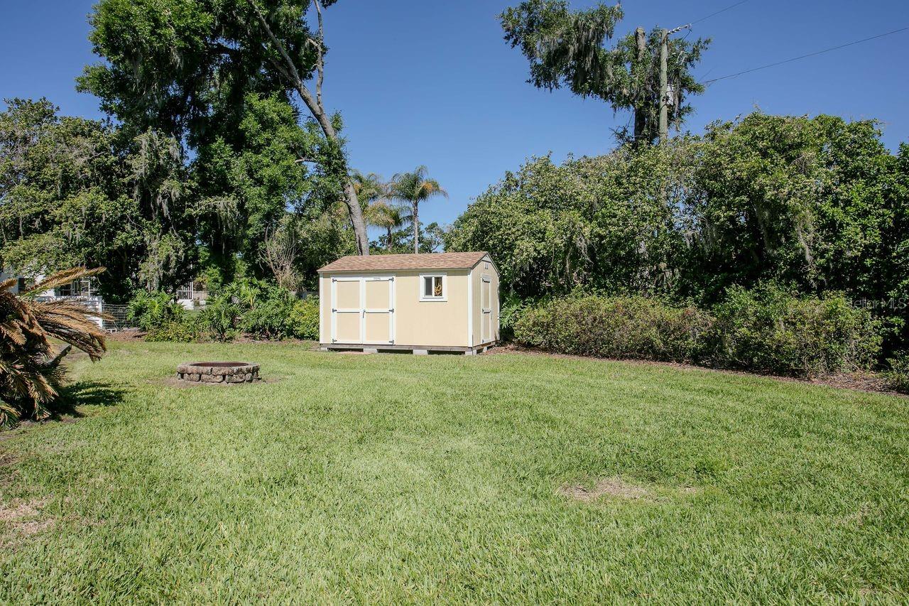 COUNTRY GATE - Residential