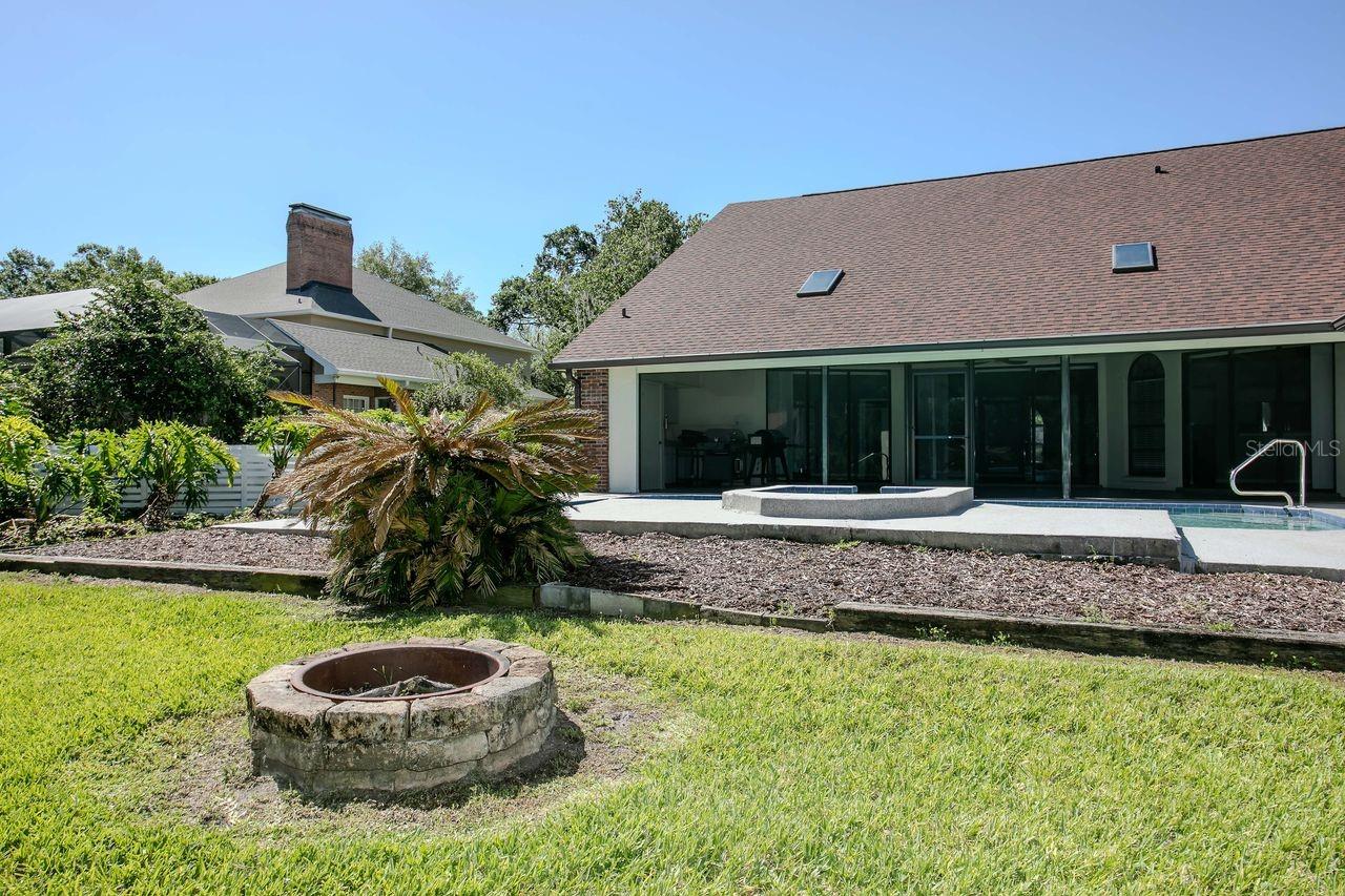 COUNTRY GATE - Residential