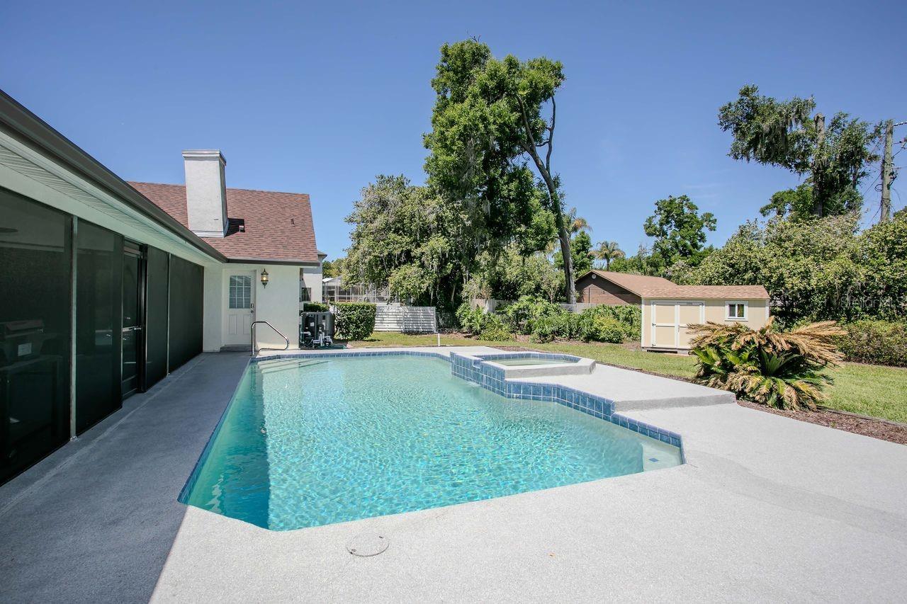 COUNTRY GATE - Residential