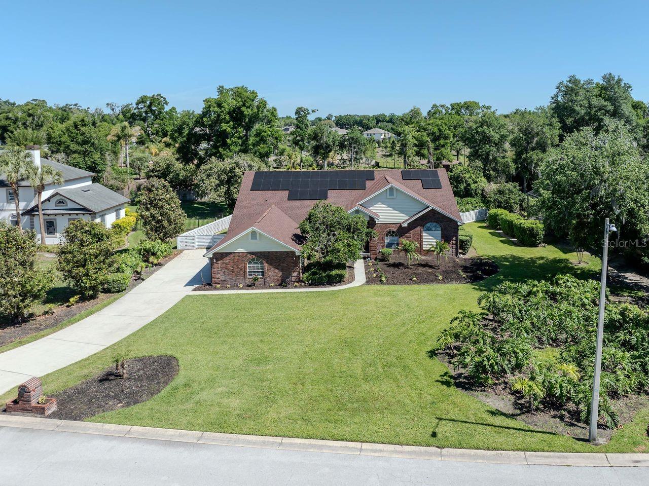 COUNTRY GATE - Residential