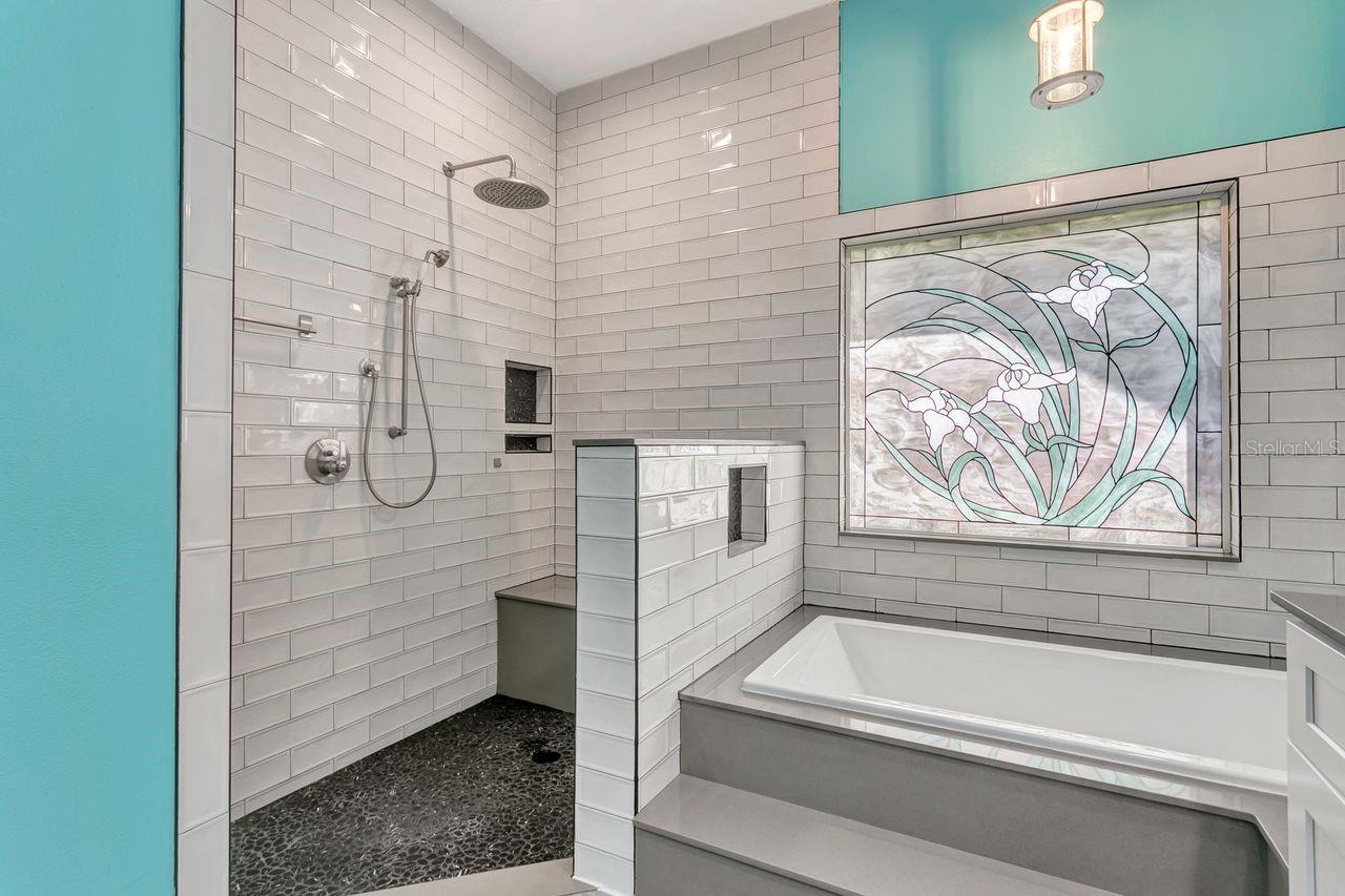 COUNTRY GATE - Residential