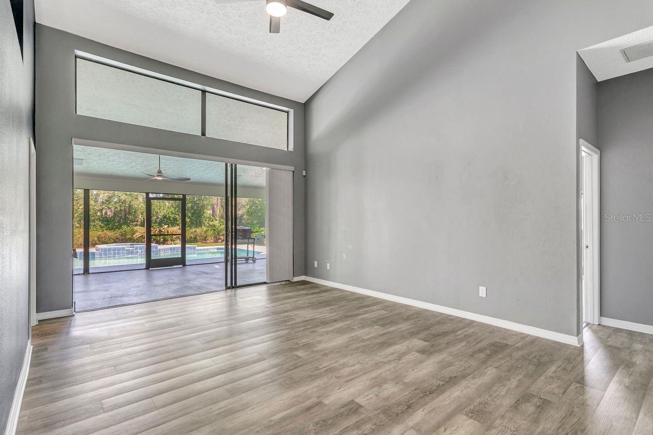 COUNTRY GATE - Residential