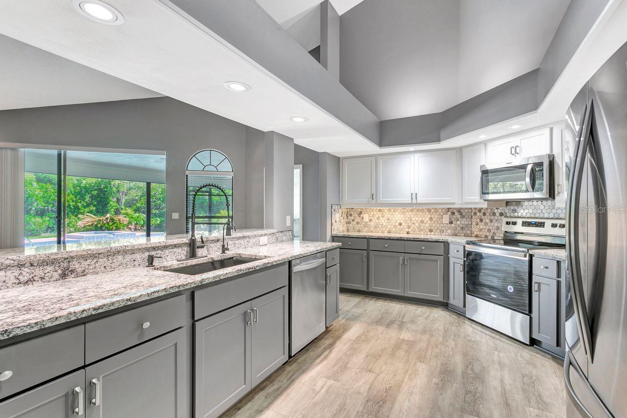 COUNTRY GATE - Residential