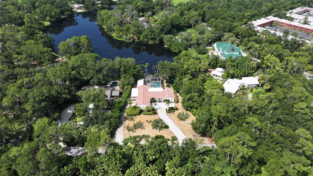 Photo of 200 Island Way, Winter Haven, FL 33884 (MLS # P4935447)