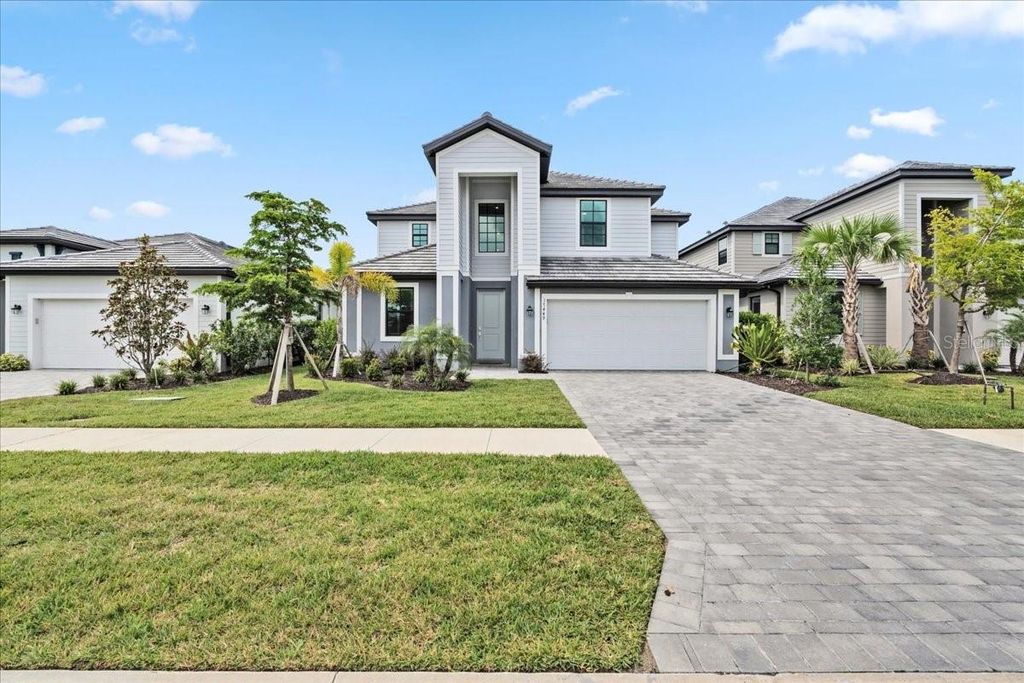 Photo of 17449 Luminous Avenue, Venice, FL 34293 (MLS # N6140663)