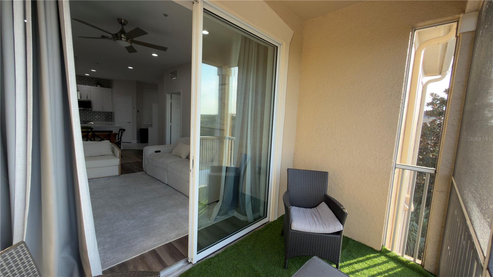 VENTURA/STONEBRIDGE COMMONS A - Residential Lease