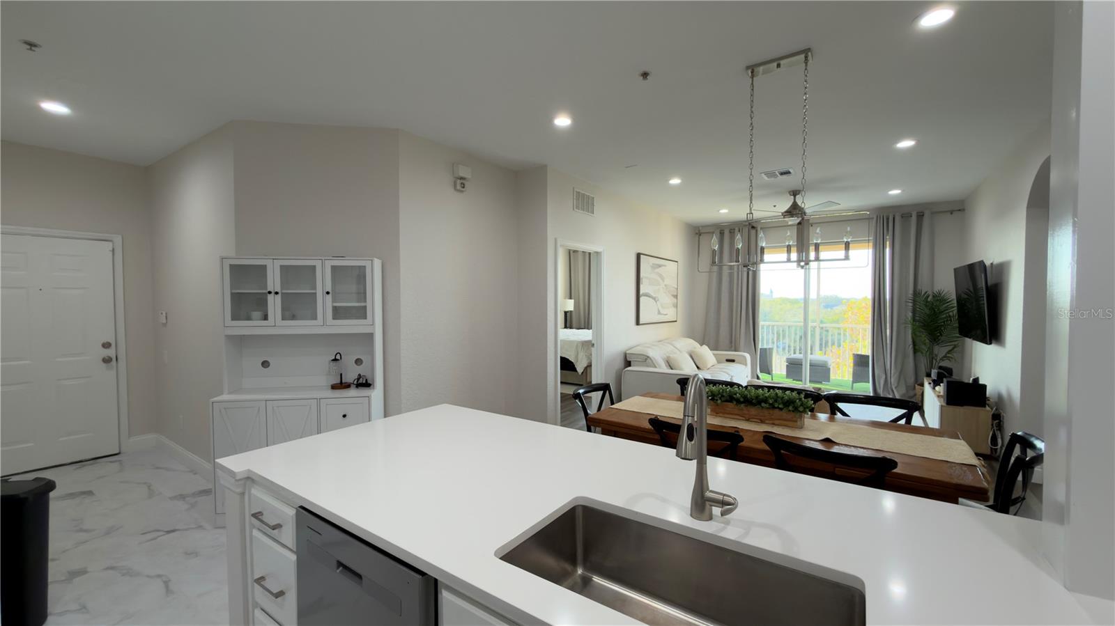 VENTURA/STONEBRIDGE COMMONS A - Residential Lease