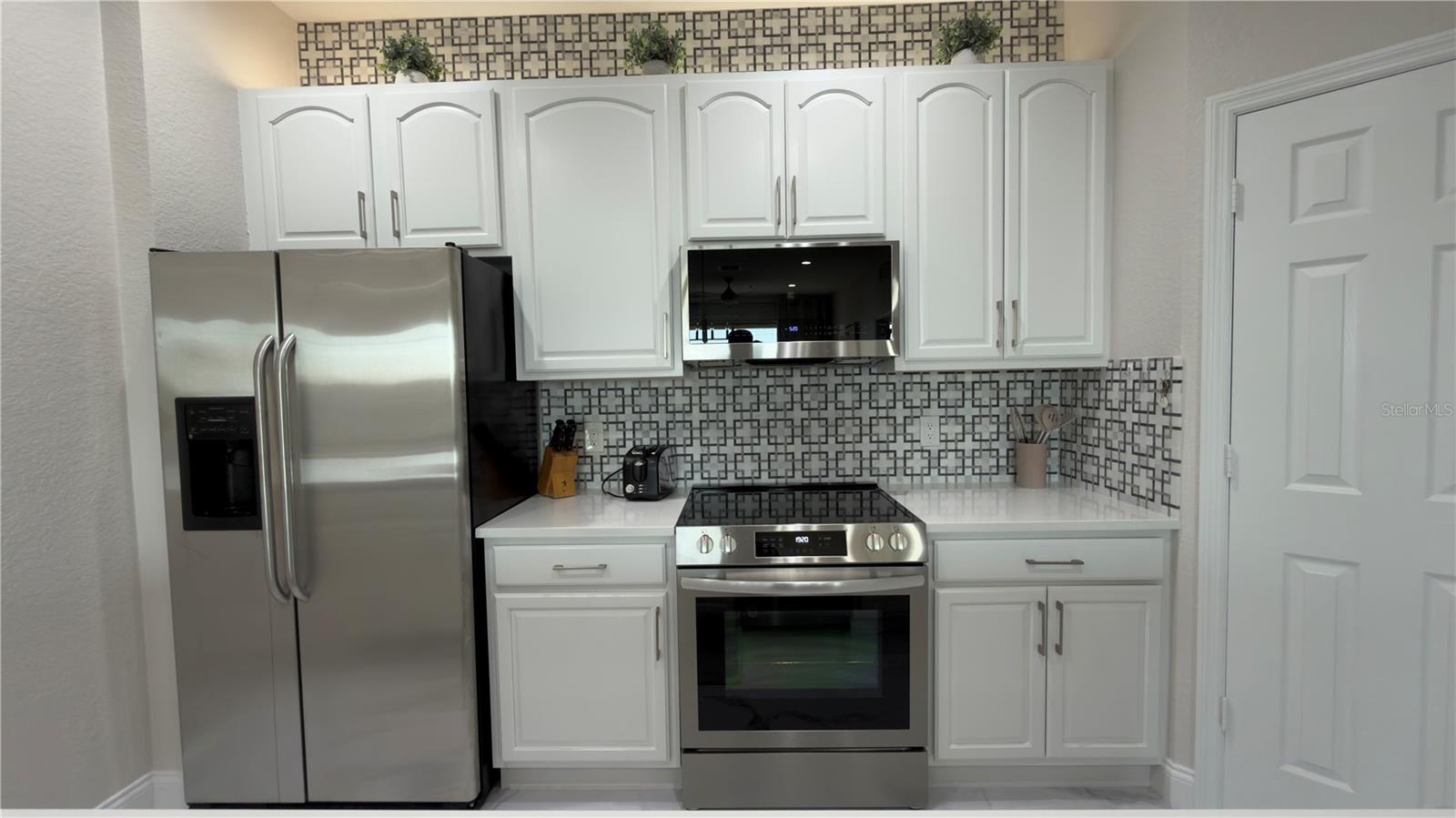 VENTURA/STONEBRIDGE COMMONS A - Residential Lease