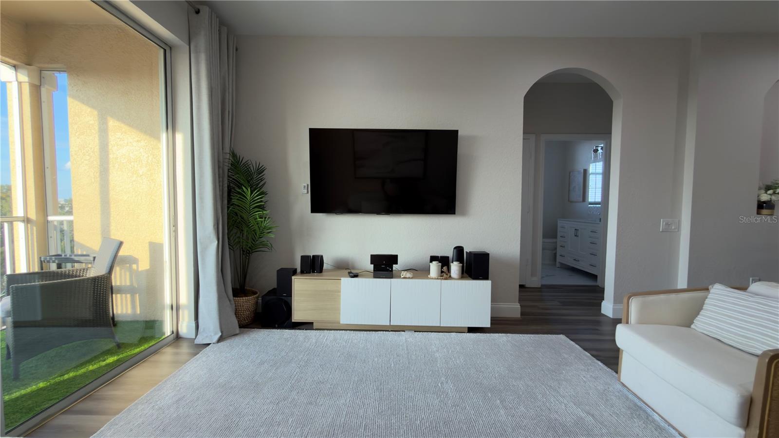 VENTURA/STONEBRIDGE COMMONS A - Residential Lease