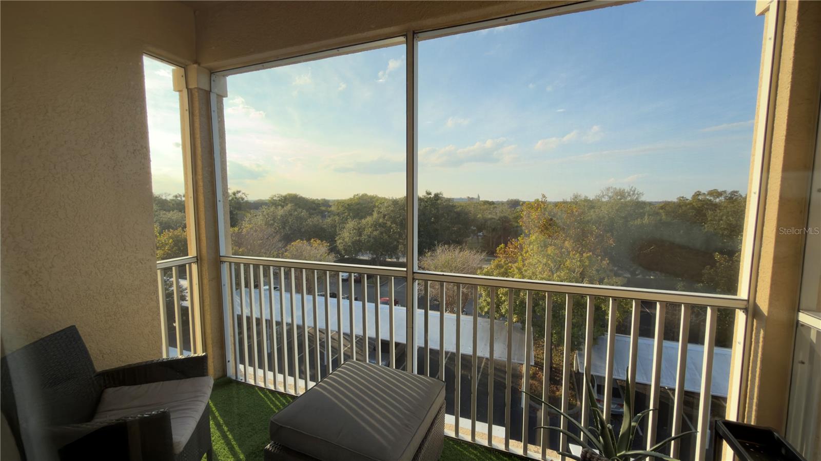 VENTURA/STONEBRIDGE COMMONS A - Residential Lease