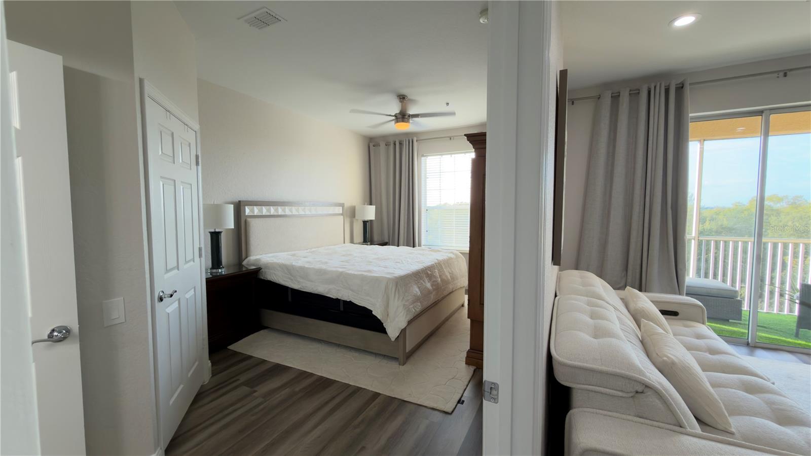 VENTURA/STONEBRIDGE COMMONS A - Residential Lease