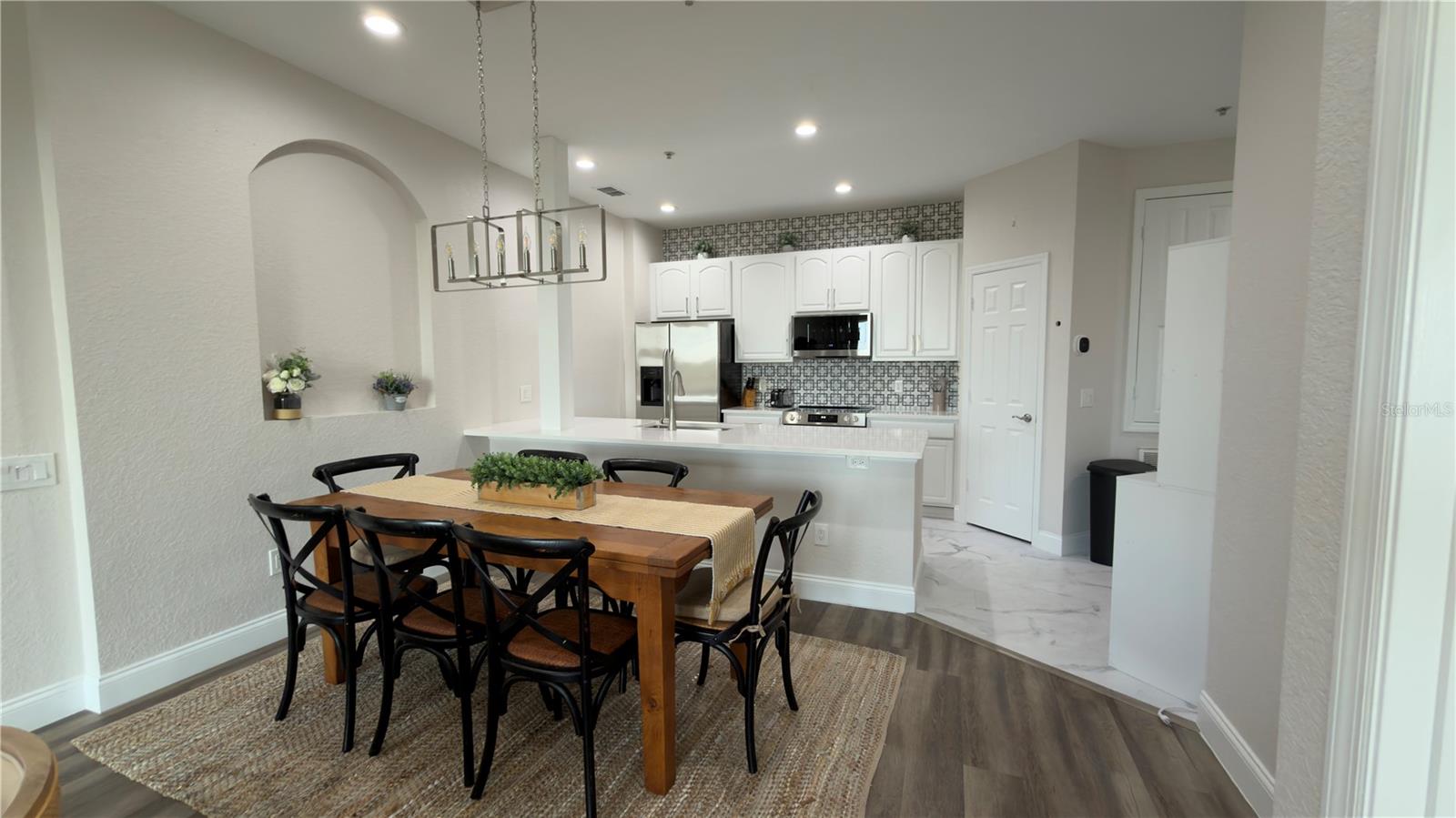 VENTURA/STONEBRIDGE COMMONS A - Residential Lease