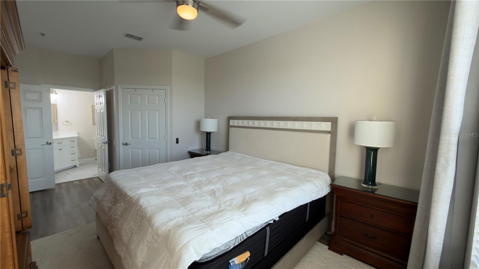 VENTURA/STONEBRIDGE COMMONS A - Residential Lease