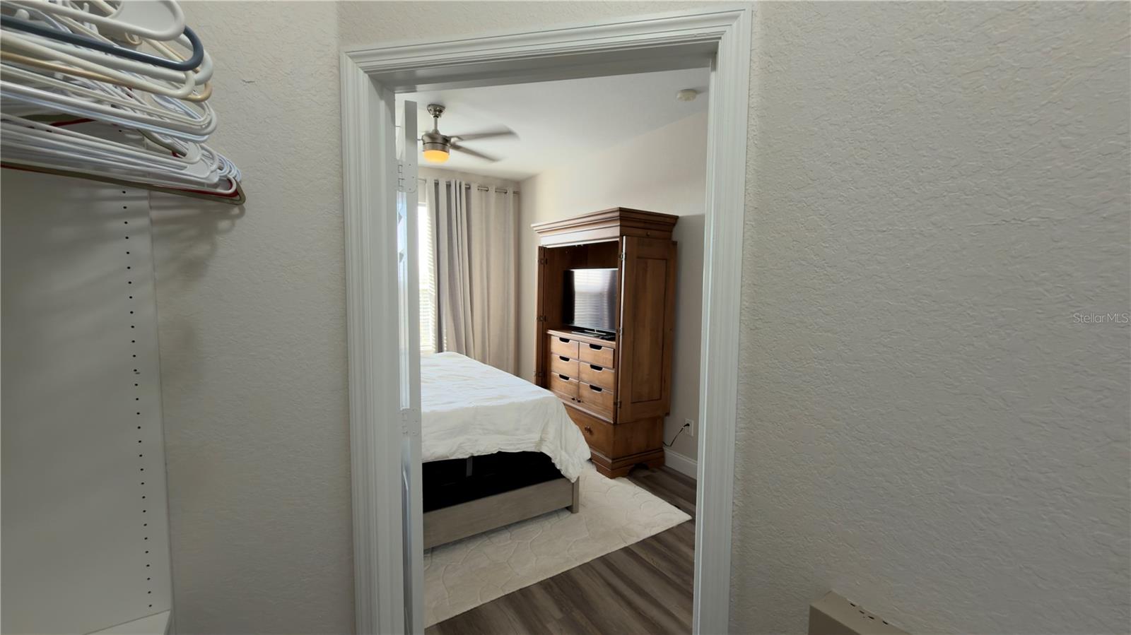 VENTURA/STONEBRIDGE COMMONS A - Residential Lease