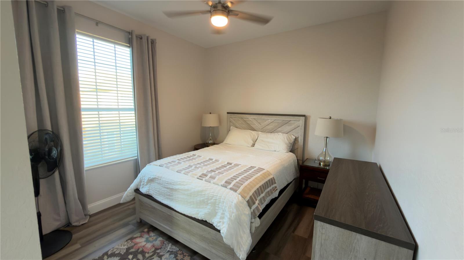 VENTURA/STONEBRIDGE COMMONS A - Residential Lease