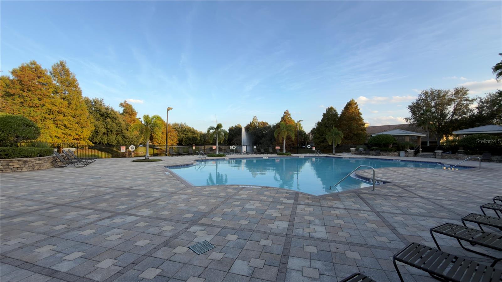 VENTURA/STONEBRIDGE COMMONS A - Residential Lease