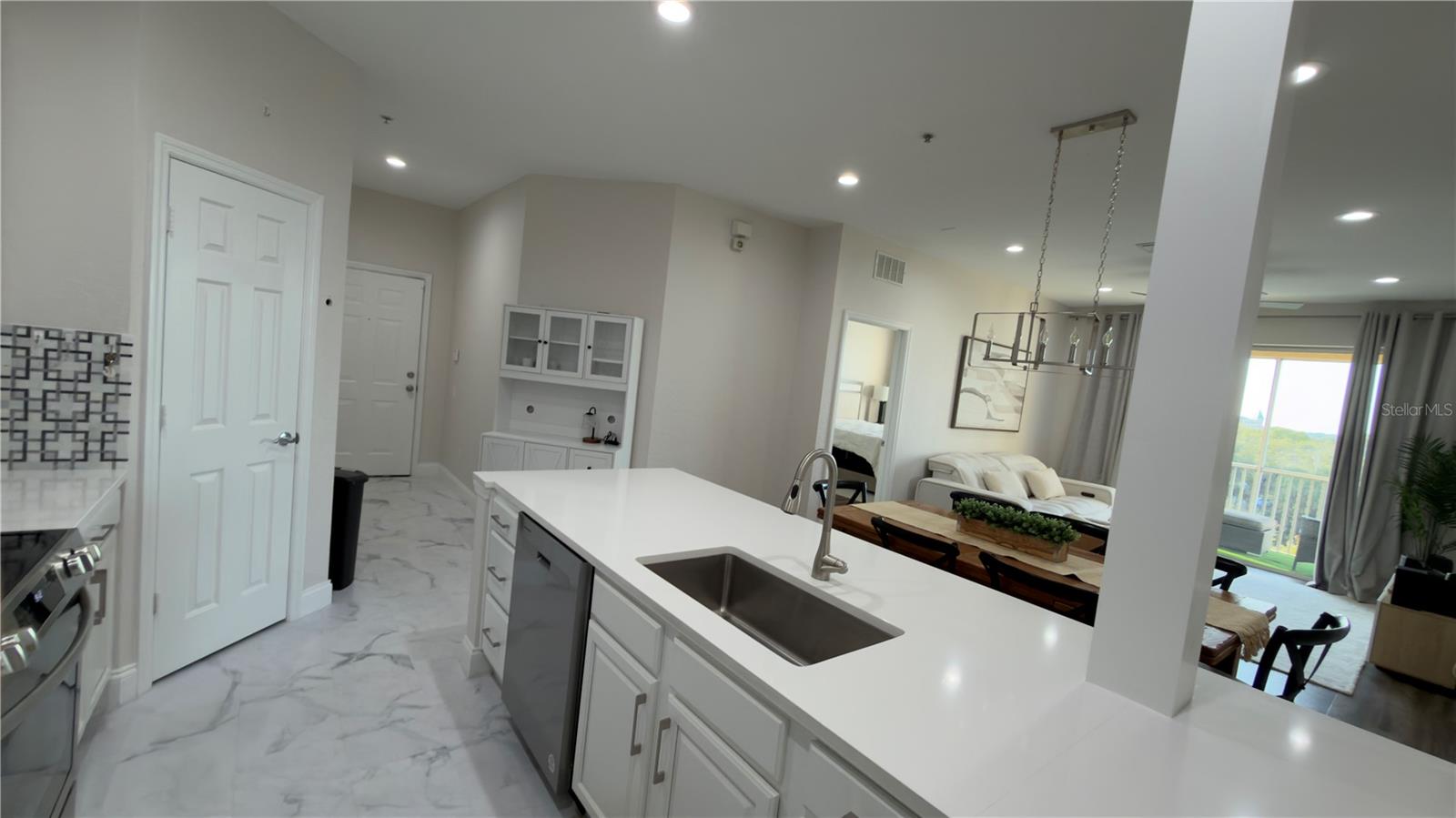 VENTURA/STONEBRIDGE COMMONS A - Residential Lease