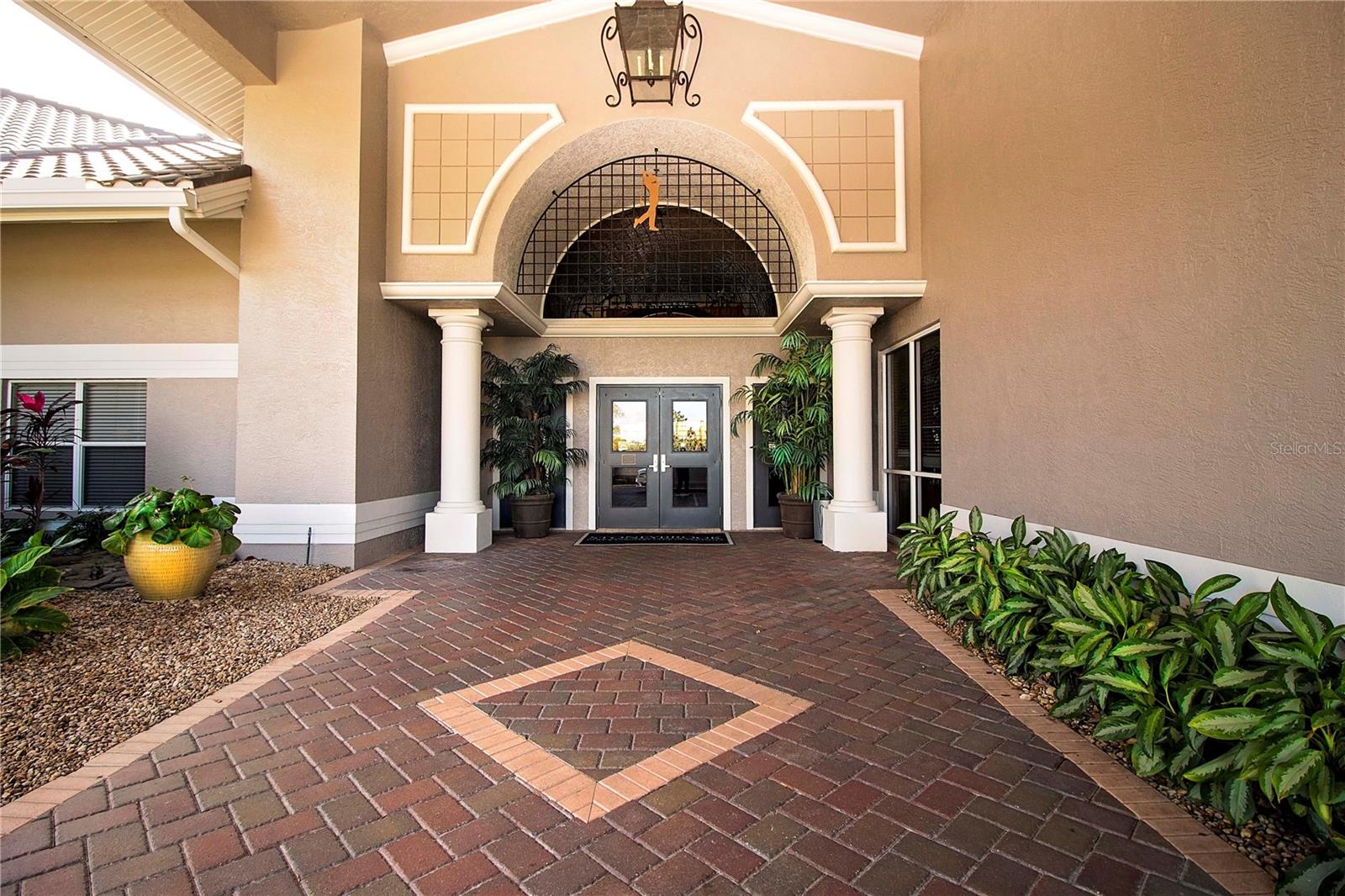 STONEYBROOK GOLF & COUNTRY CLUB - Residential