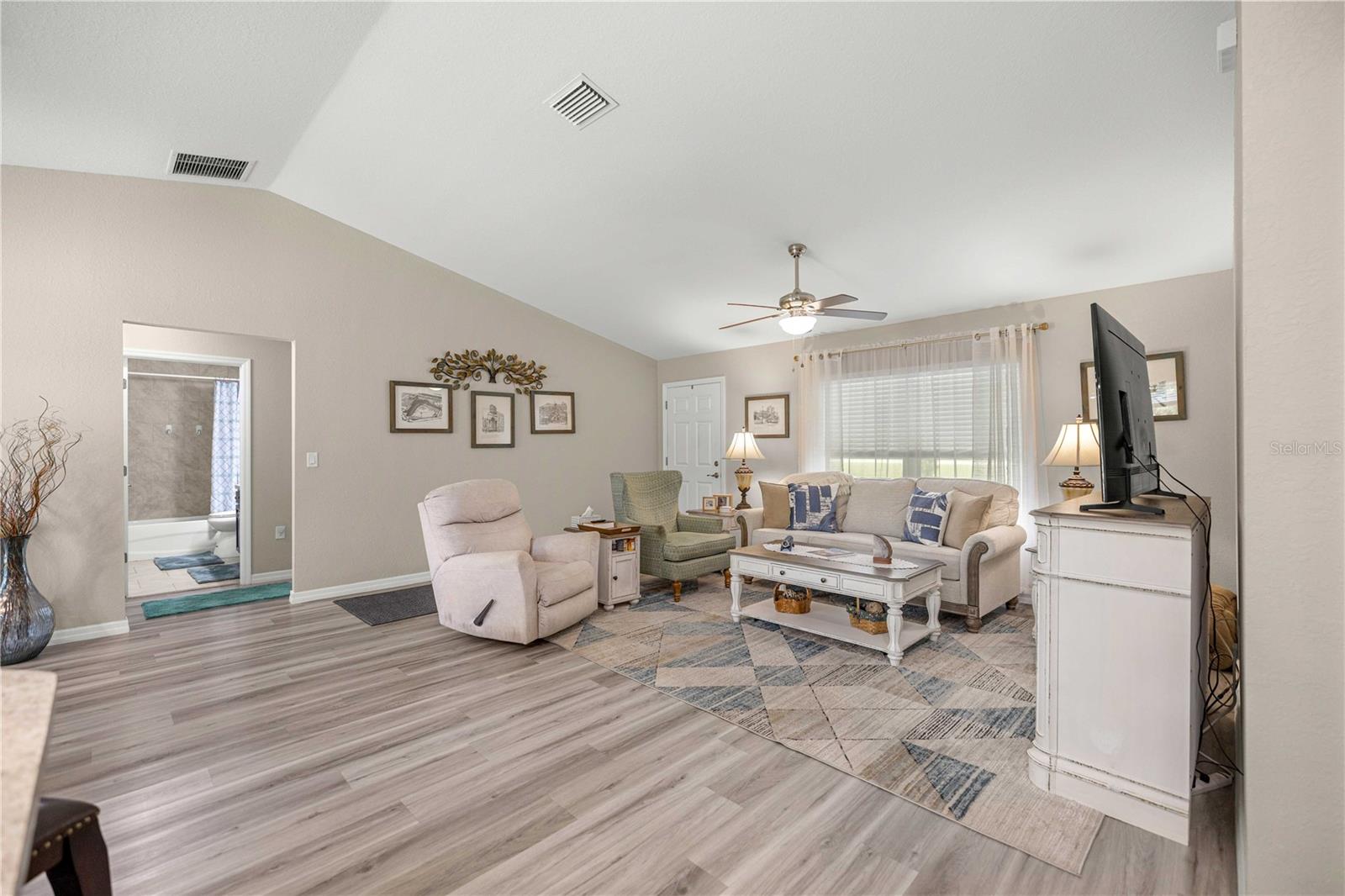 RAINBOW ACRES UN 01 - Residential