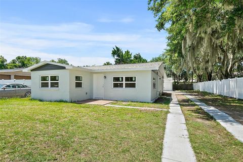 Photo of 607 Wayne Avenue, New Smyrna Beach, FL 32168 (MLS # V4949520)