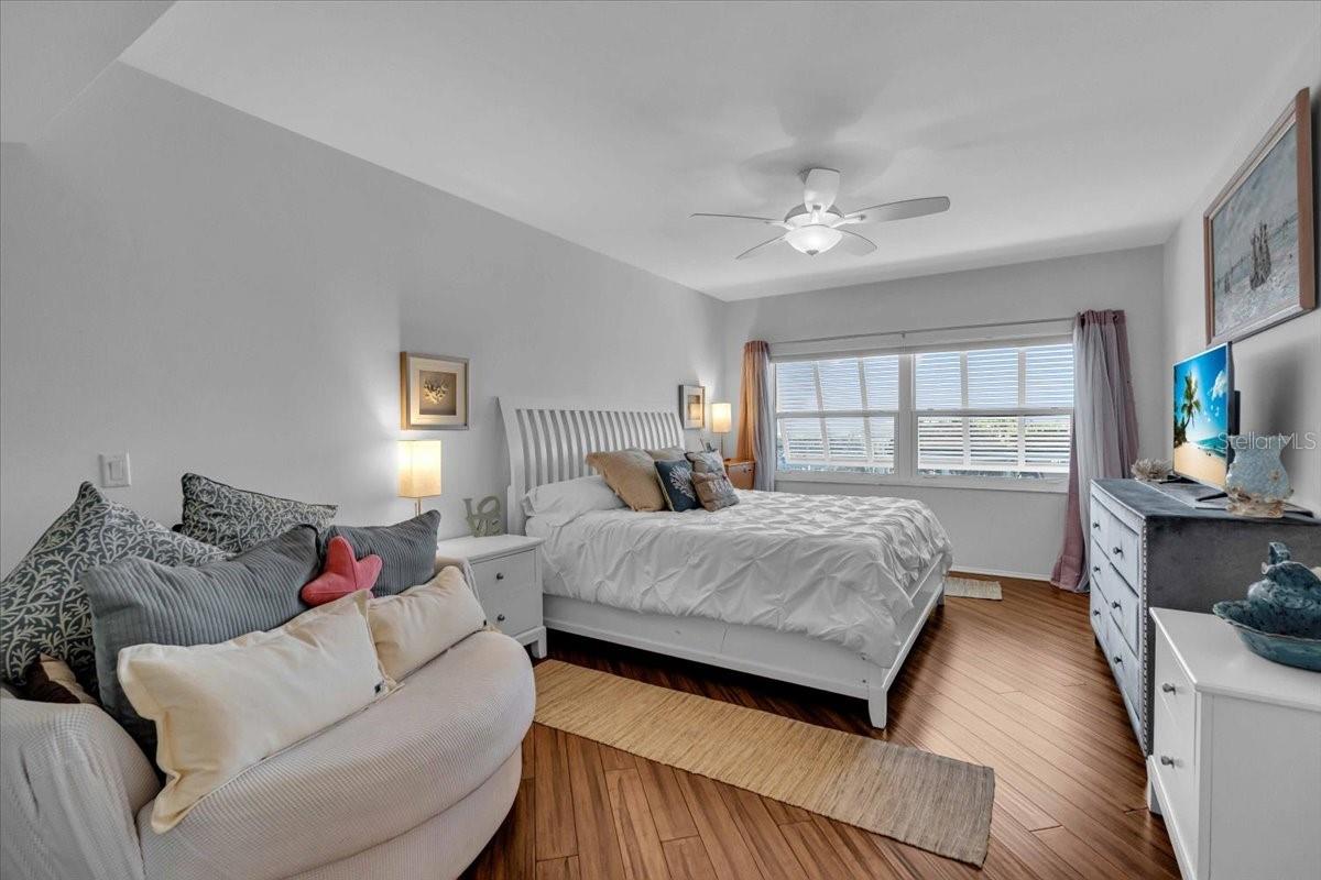 SALTY ACRES - Residential Lease