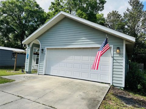 A home in CHIEFLAND