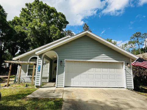 A home in CHIEFLAND