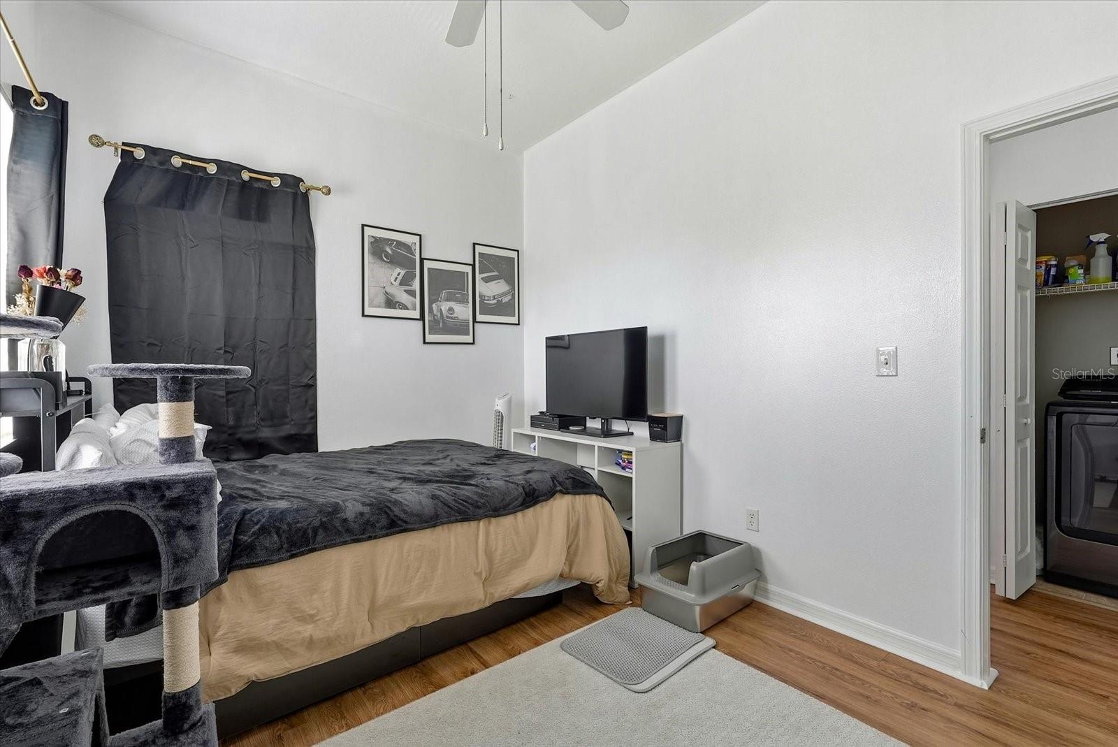 GIUSTOS TWNHMS - Residential