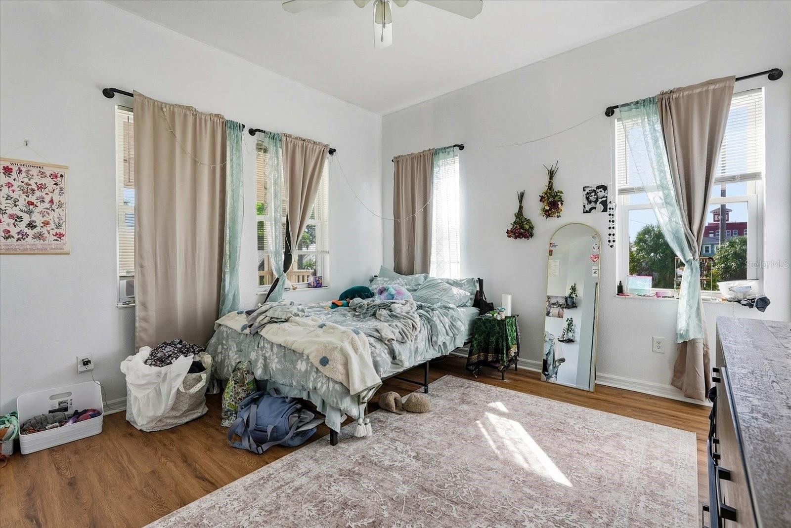 GIUSTOS TWNHMS - Residential