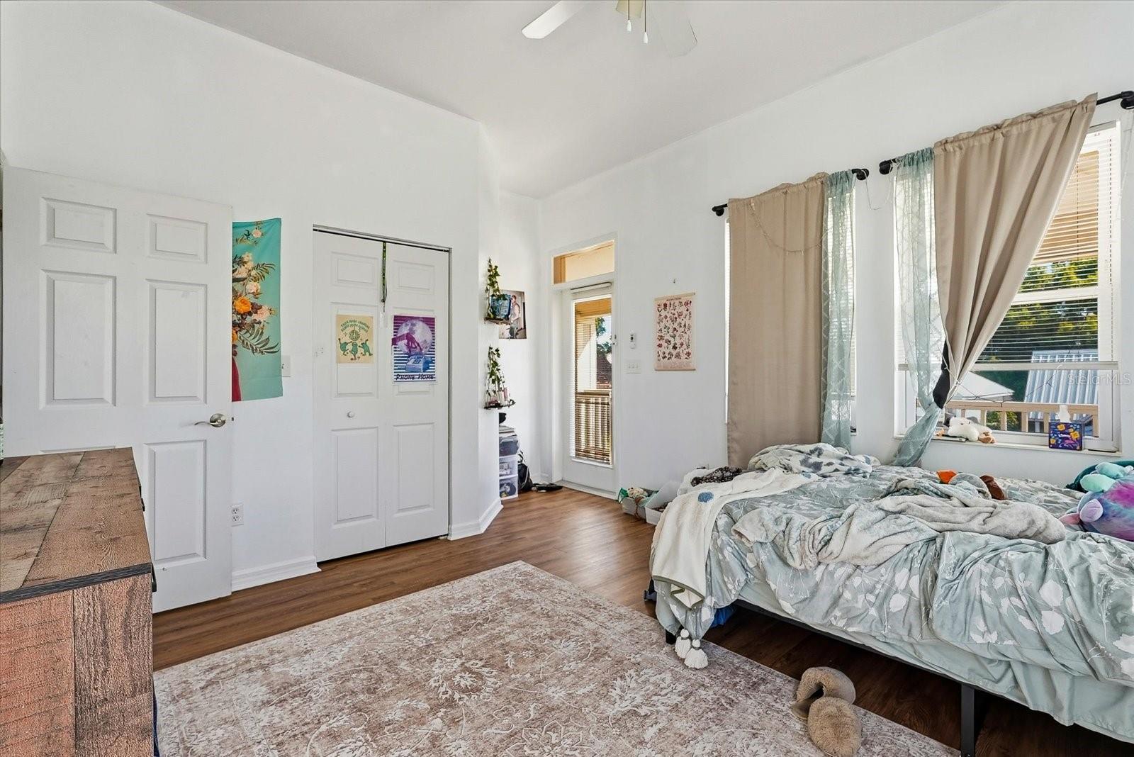 GIUSTOS TWNHMS - Residential