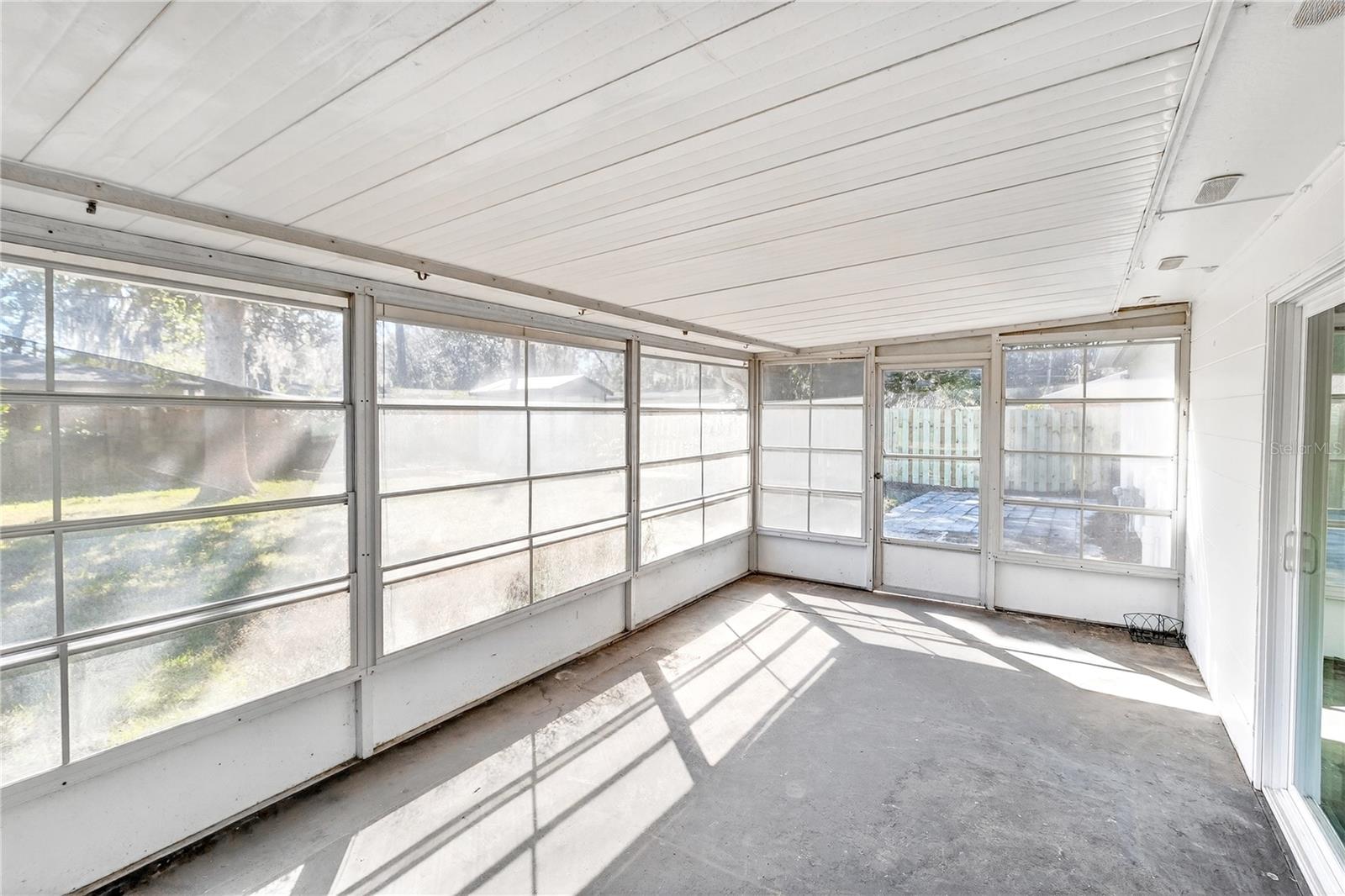 RENEWOOD - Residential