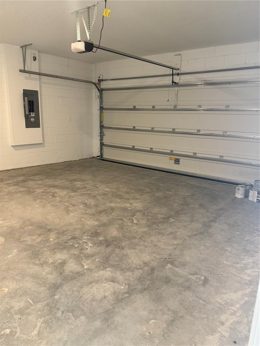 HUNT CLUB/LK WALES PH 1 - Residential Lease