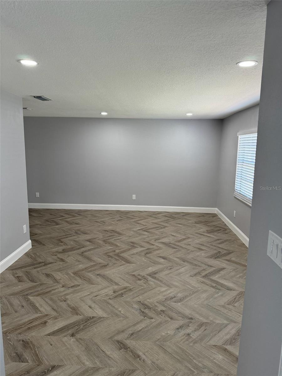 LAUREL HILLS - Residential