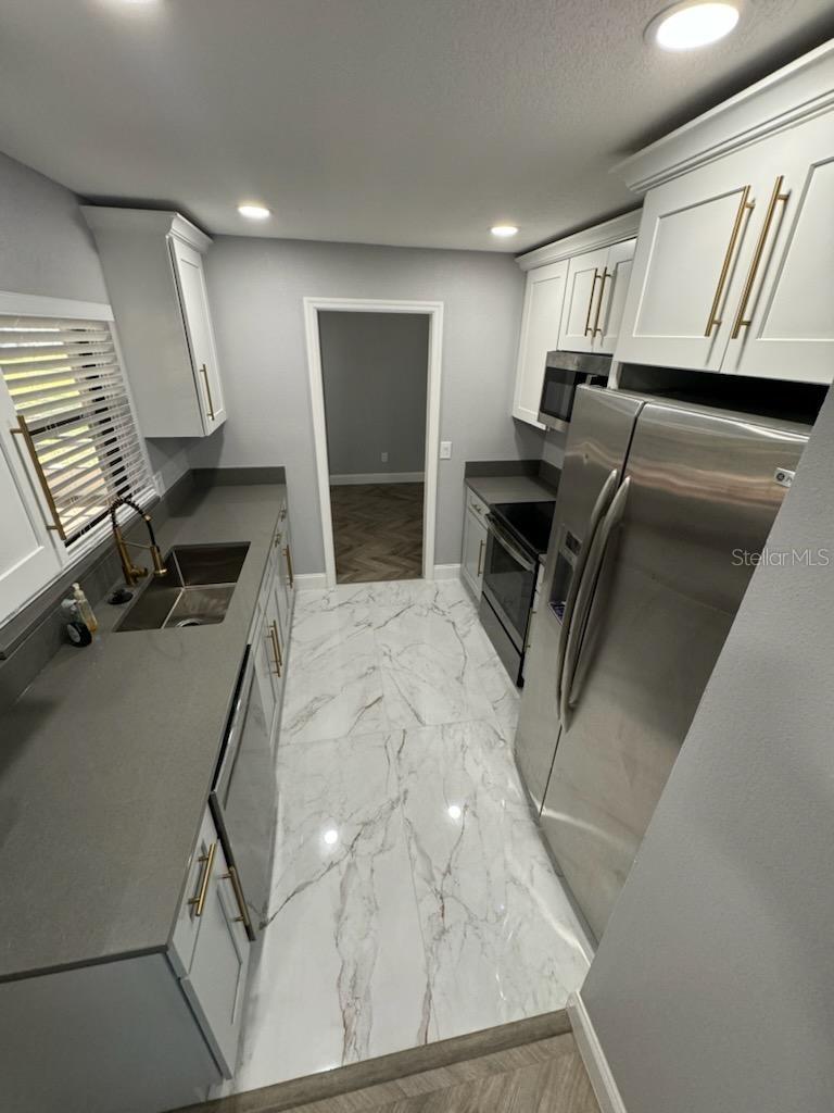 LAUREL HILLS - Residential