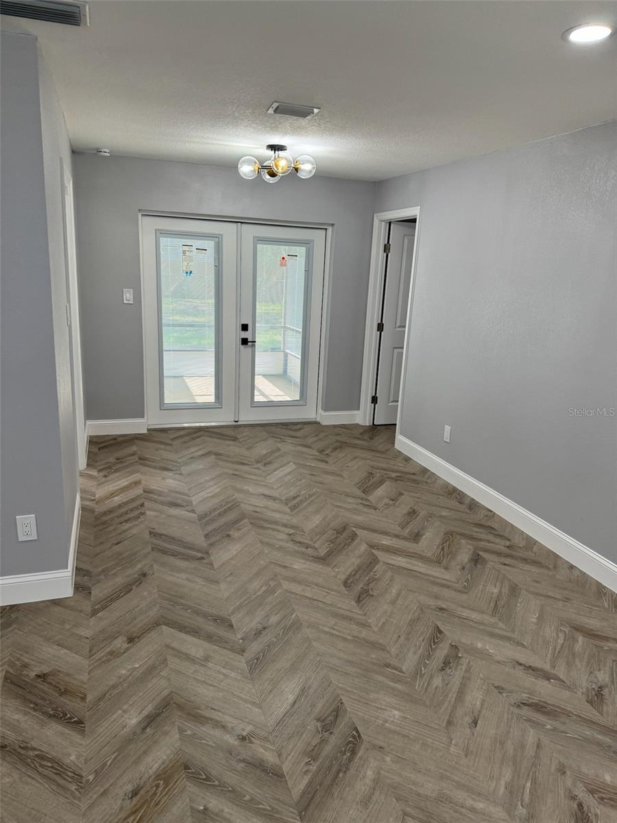 LAUREL HILLS - Residential