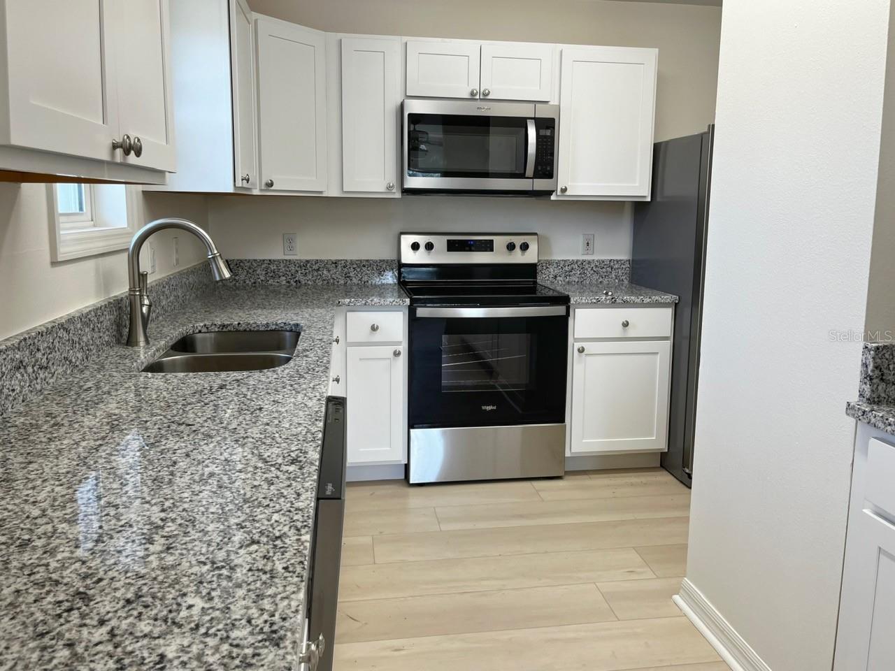 LAUREL VILLA - Residential Income