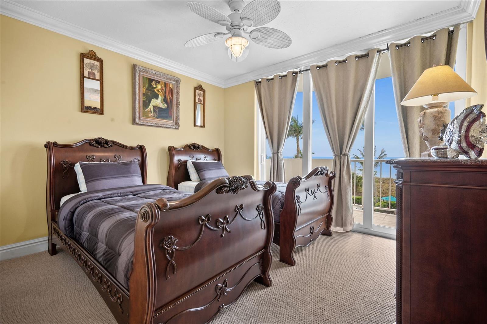 140 SEAVIEW COURT 302N