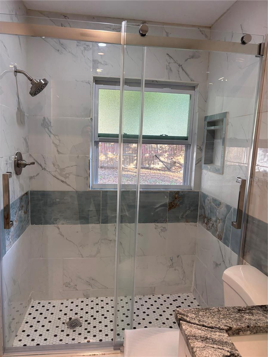 SUNSHINE GROVES - Residential Lease