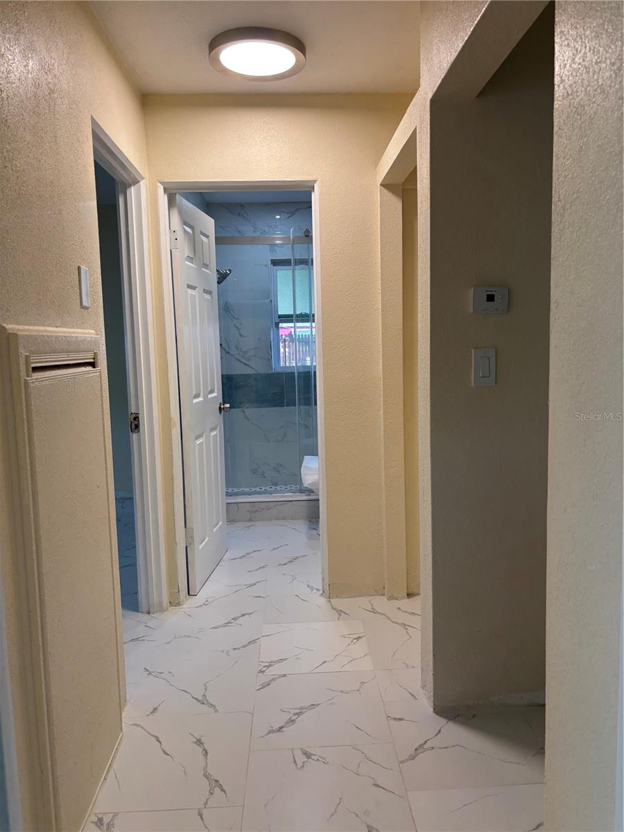 SUNSHINE GROVES - Residential Lease