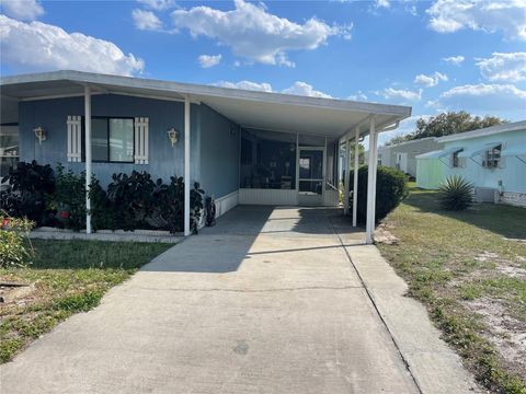 Photo of 214 Caloosa Lake Circle N, Lake Wales, FL 33859 (MLS # P4933980)