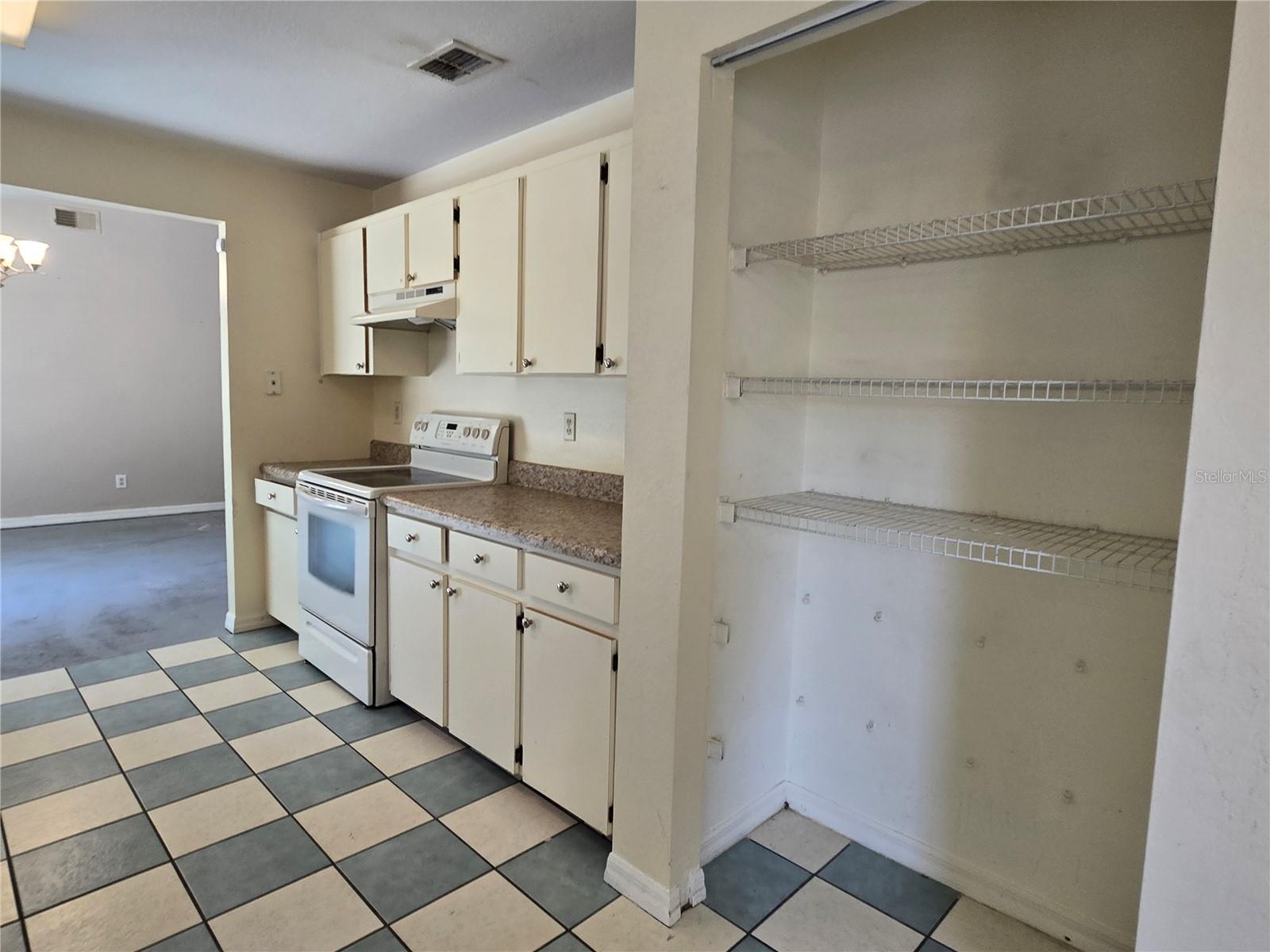 MARION OAKS UN 03 - Residential