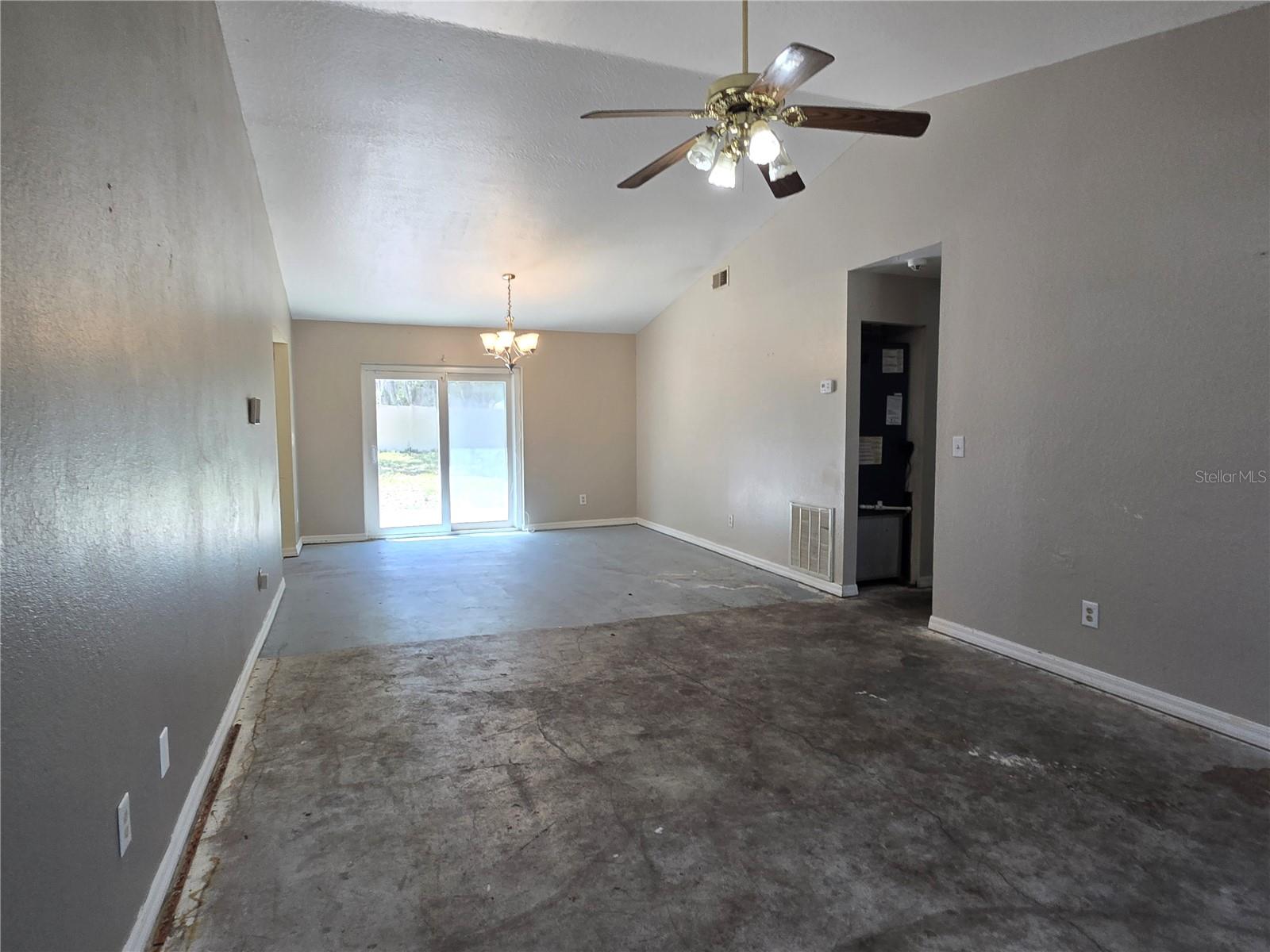 MARION OAKS UN 03 - Residential