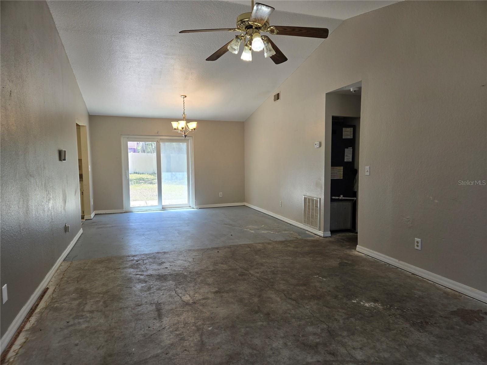 MARION OAKS UN 03 - Residential