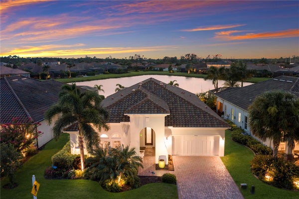 10103 CARNOUSTIE PL, BRADENTON, FL 34211 - Image d002f528b63ca2bec6b461b6be02192c/1048444900
