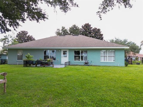 A home in EUSTIS