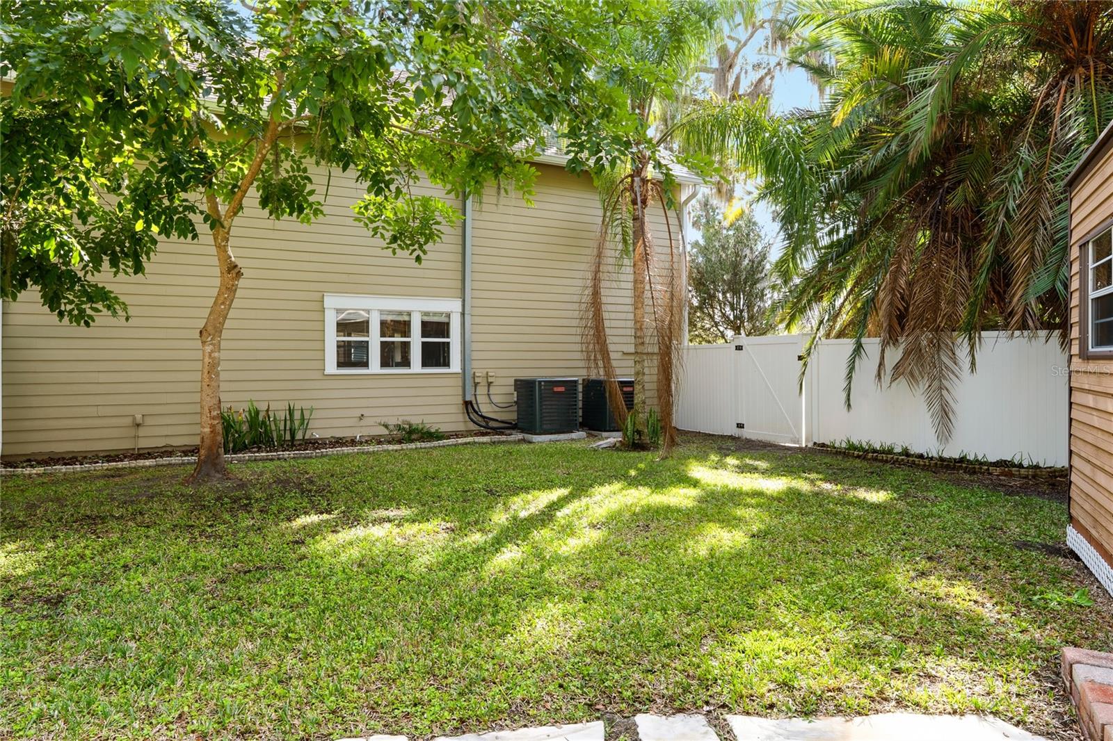 STONE ISLAND ESTATES - Residential