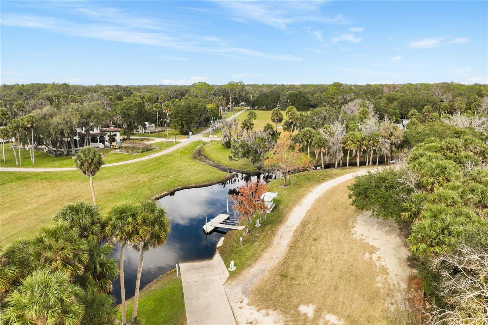 STONE ISLAND ESTATES - Residential