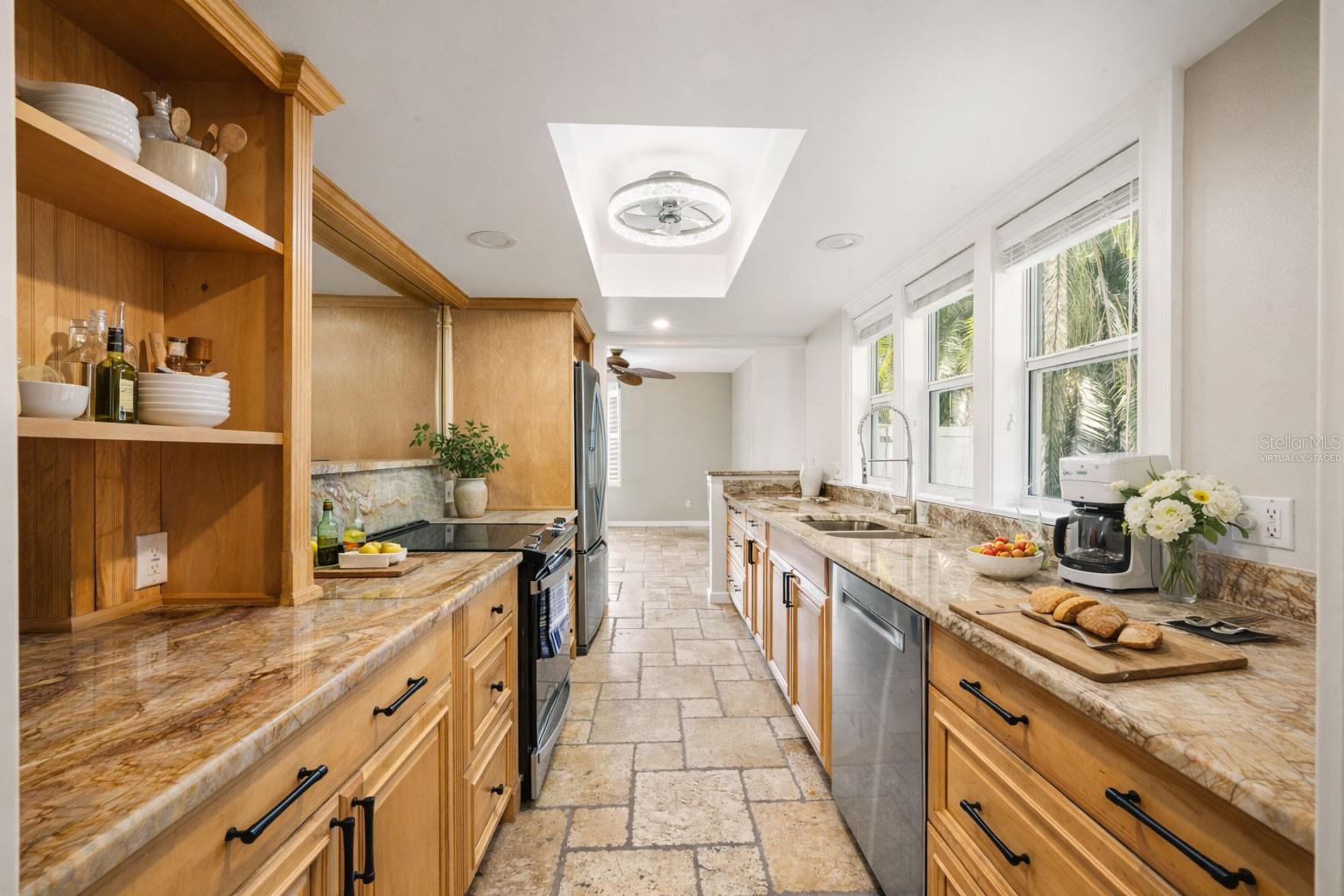 STONE ISLAND ESTATES - Residential