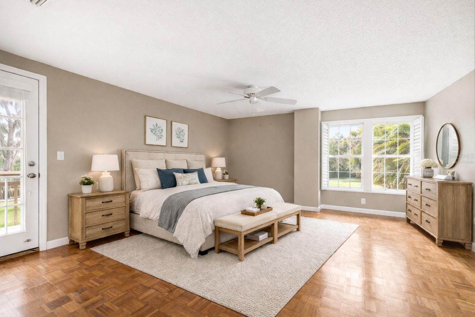 STONE ISLAND ESTATES - Residential